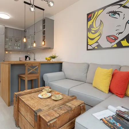 Apartment Zoliborz Artystyczny With Parking By Renters *