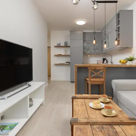 Zoliborz Artystyczny With Parking By Renters Apartment *